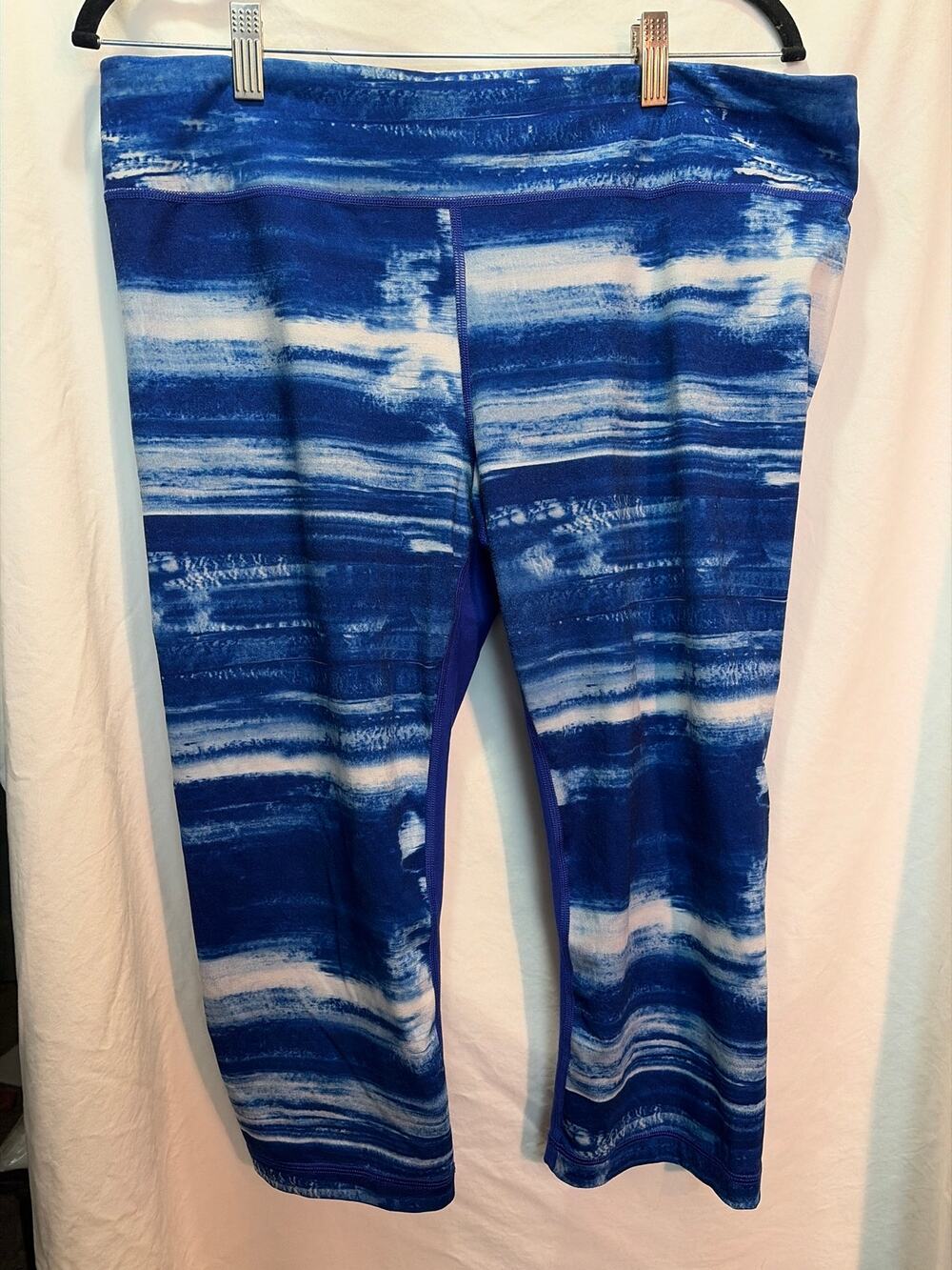 Blue Under Armour Women's Capri Leggings XL